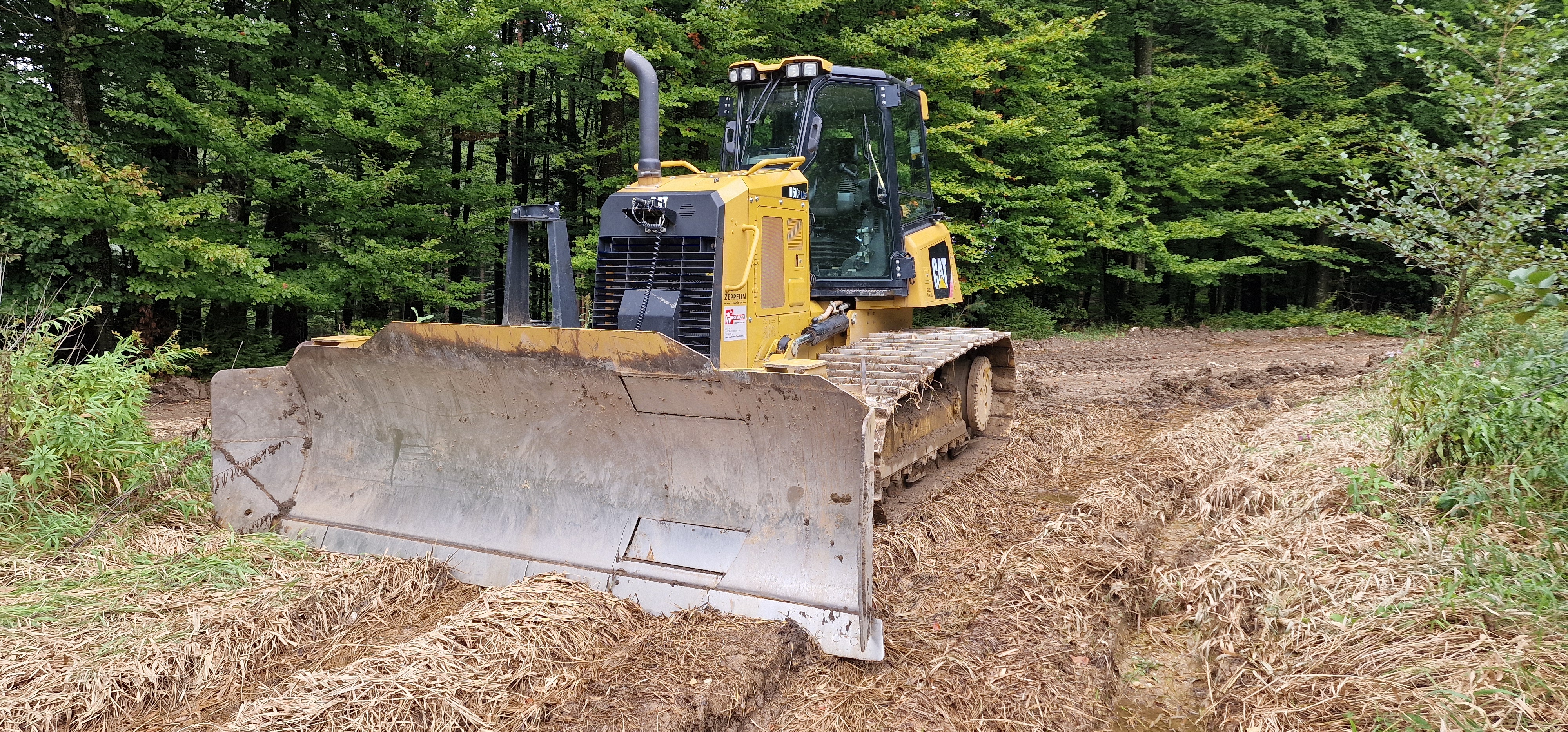 CATERPILLAR D6K2 LGP MIT LASERSTEUERUNG